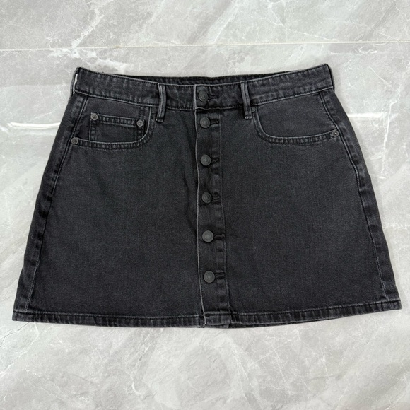 Women’s American Eagle Super Hi Rise A-Line Button Up Black Denim Skirt Size 8 - Picture 1 of 15